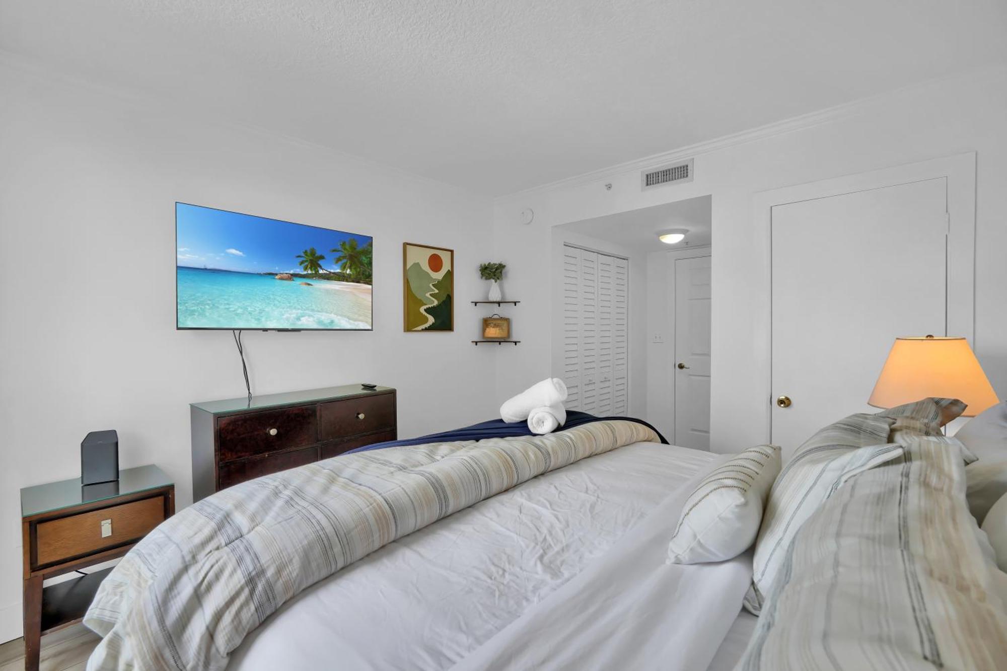 Serene Cozy Retreat With Balcony Free Parking Aparthotel