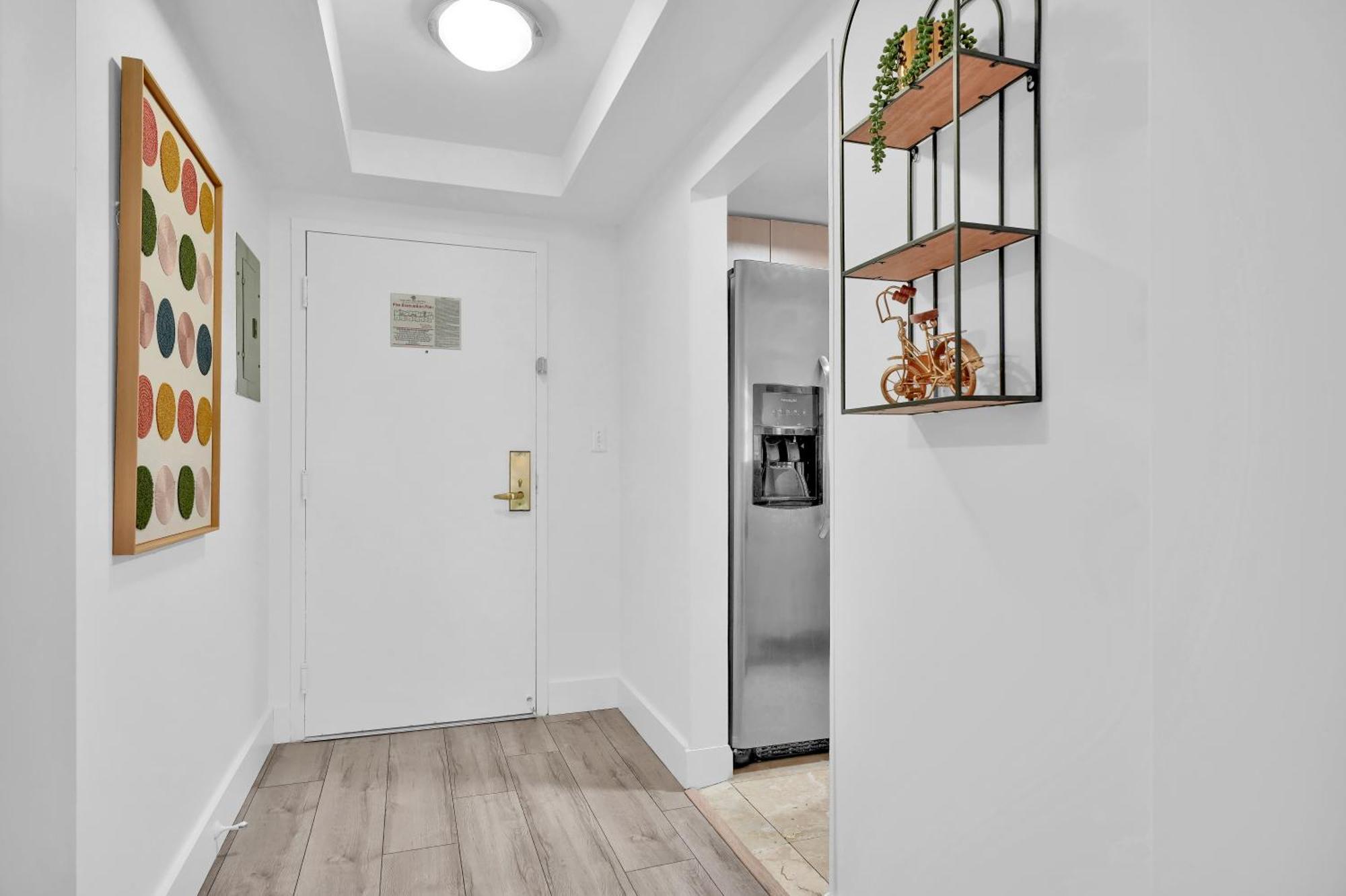 Apartahotel Serene Cozy Retreat With Balcony Free Parking *