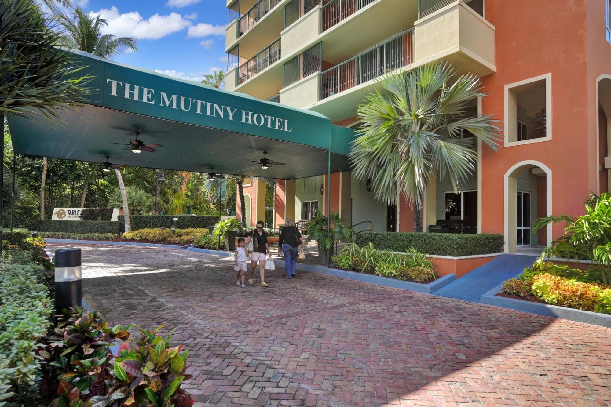 Serene Cozy Retreat With Balcony Free Parking Apartahotel
